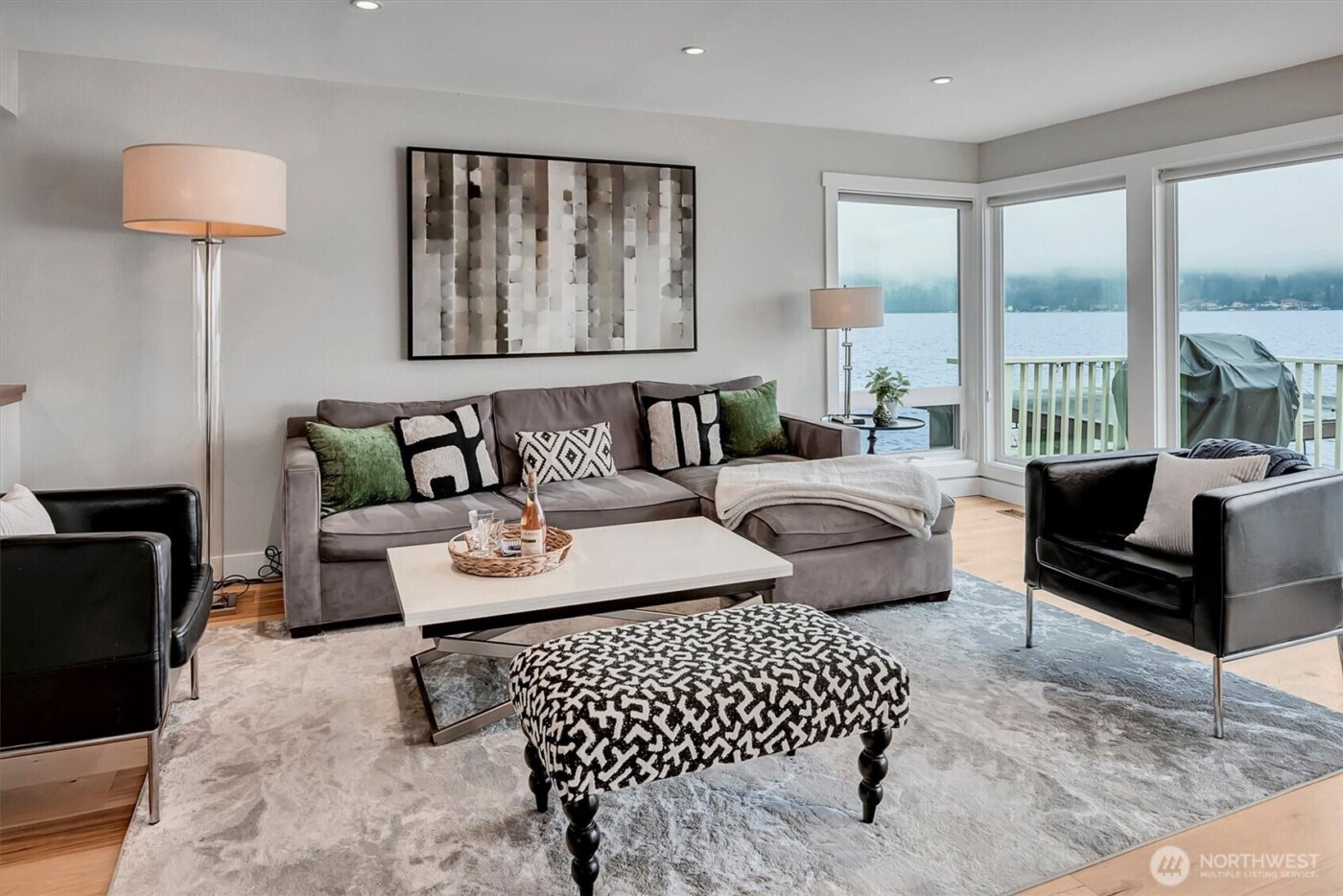 11262 Riviera Place NE, Seattle, WA 98125-5959