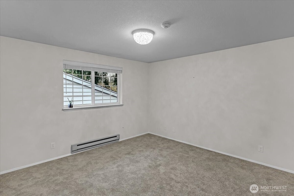 8653 Avondale Rd NE #D208, Redmond, WA 98052