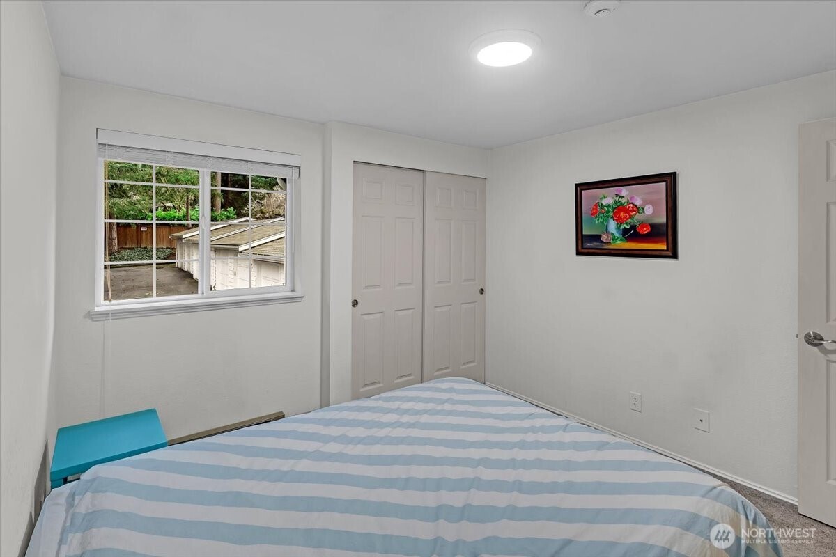 8653 Avondale Rd NE #D208, Redmond, WA 98052