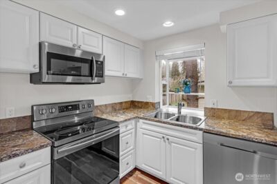 8653 Avondale Rd NE #D208, Redmond, WA 98052 - Photo 7