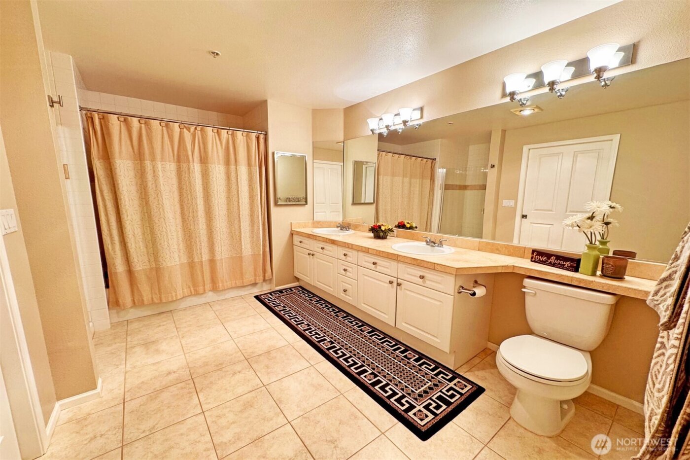 2220 132nd Avenue SE #A213, Bellevue, WA 98005