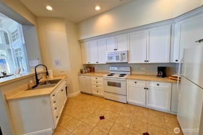 2220 132nd Avenue SE #A213, Bellevue, WA 98005 - Photo 34