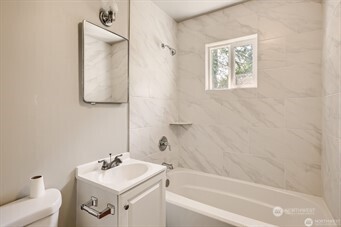 600 Wildwood Boulevard SW, Issaquah, WA 98027