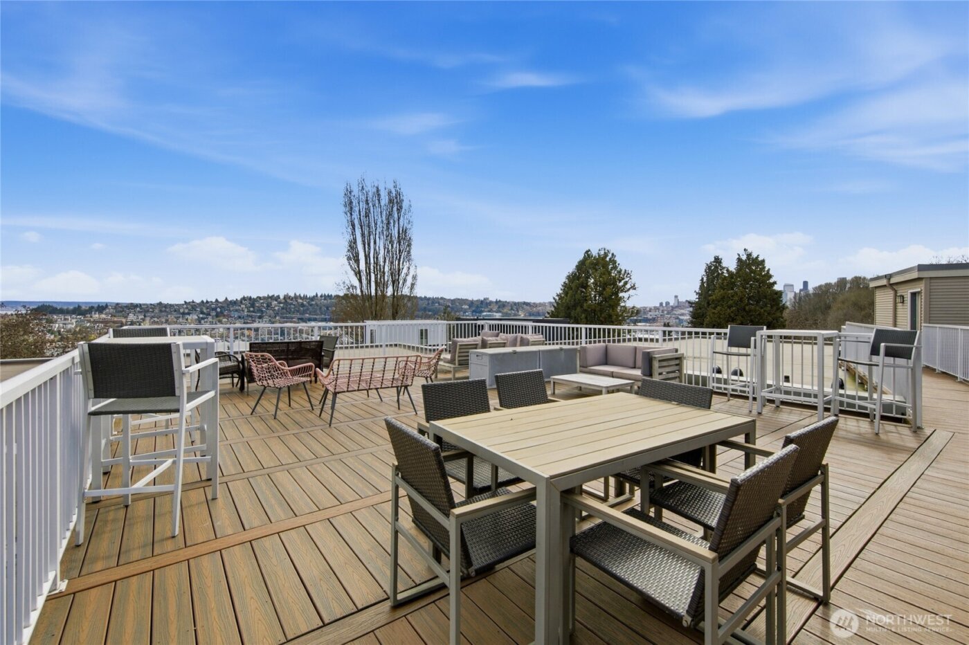 559 McGraw Street #201, Seattle, WA 98109