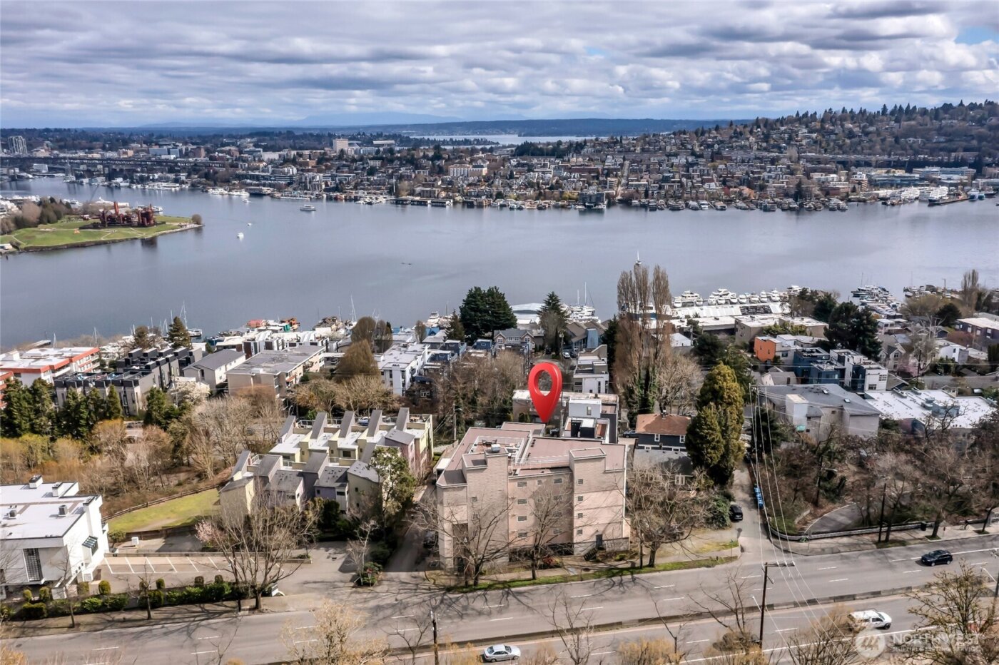 559 McGraw Street #201, Seattle, WA 98109