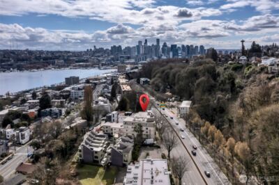 559 McGraw Street #201, Seattle, WA 98109 - Photo 29