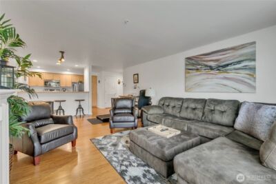 559 McGraw Street #201, Seattle, WA 98109 - Photo 9