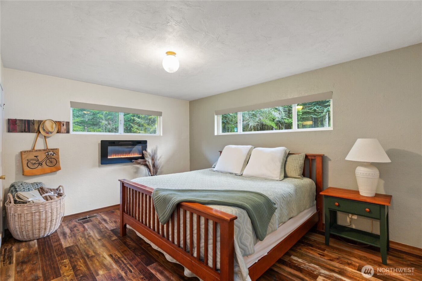 245 Joe Rocky Road , Raymond, WA 98577