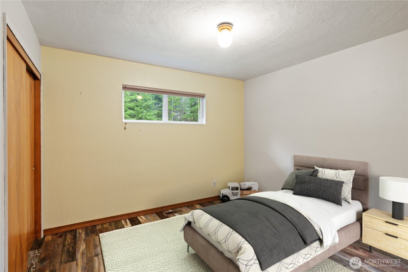 245 Joe Rocky Road , Raymond, WA 98577