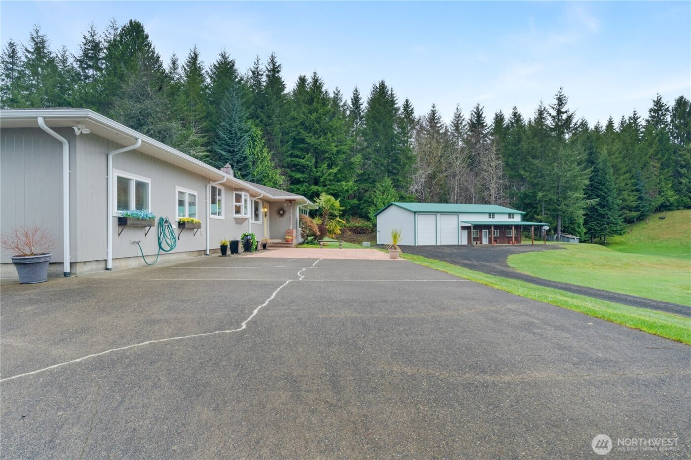 245 Joe Rocky Road , Raymond, WA 98577