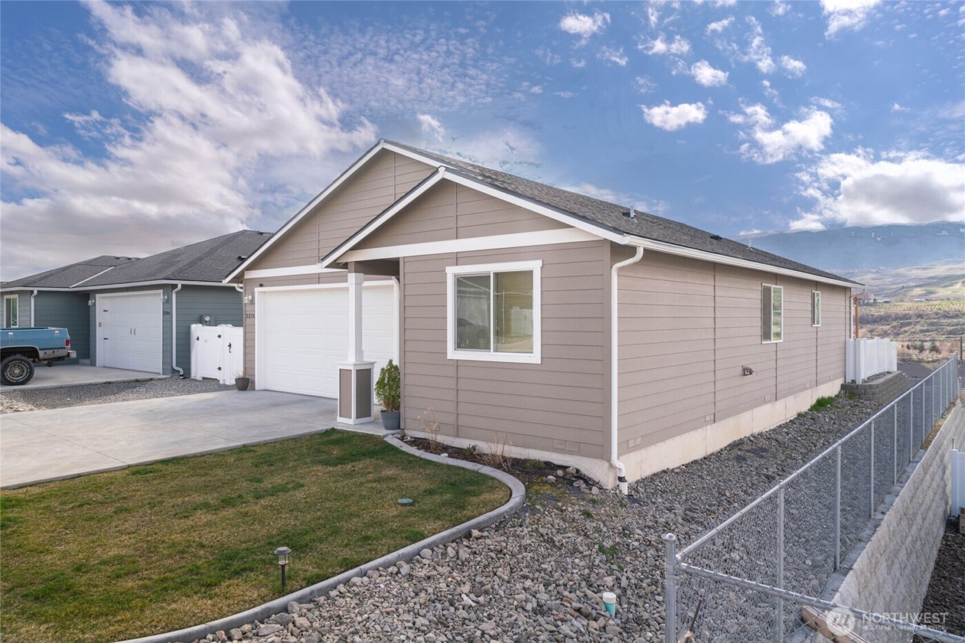 2276 SE Sage Brooke Road , East Wenatchee, WA 98802