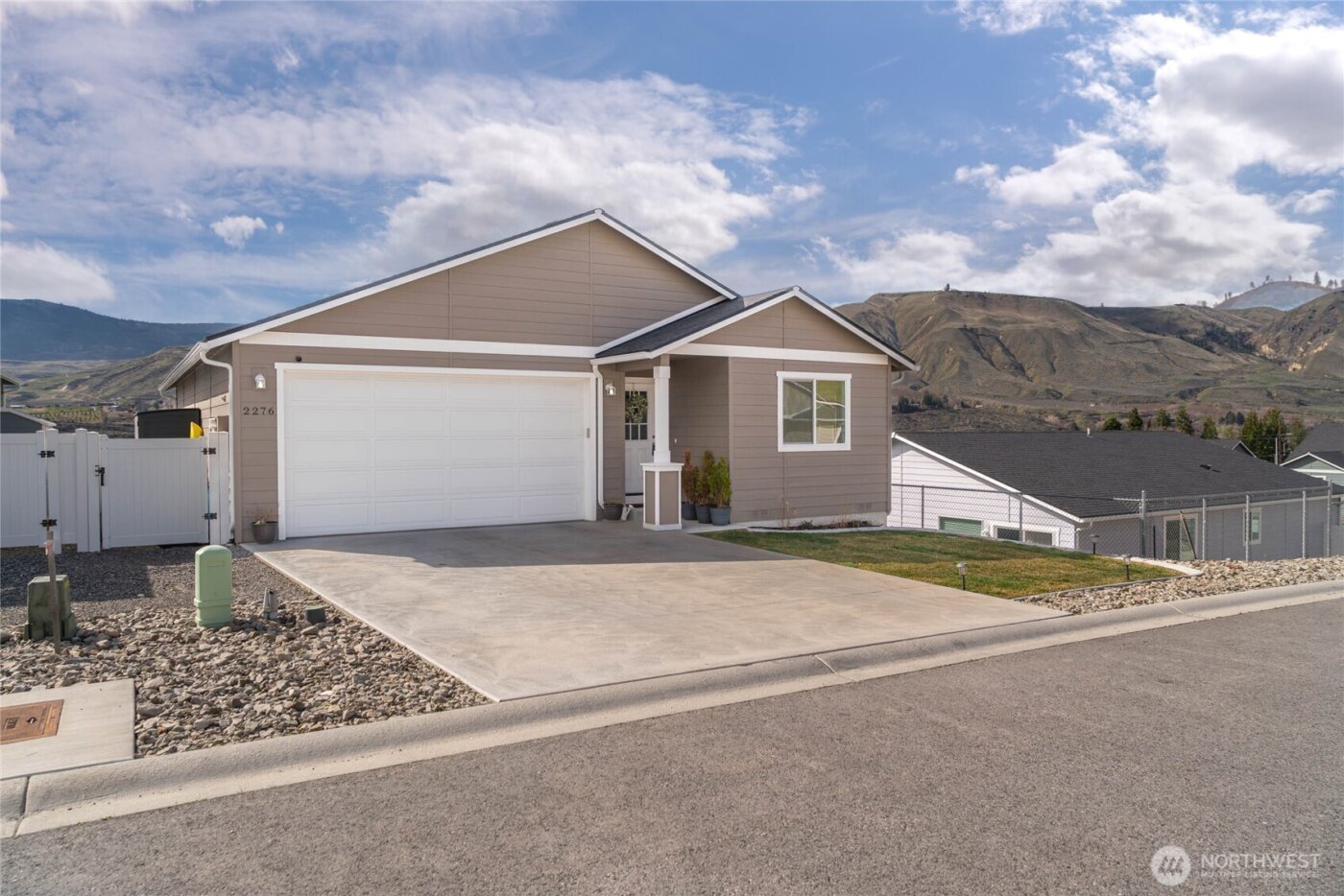2276 SE Sage Brooke Road , East Wenatchee, WA 98802