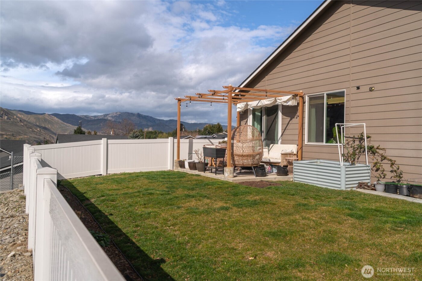 2276 SE Sage Brooke Road , East Wenatchee, WA 98802