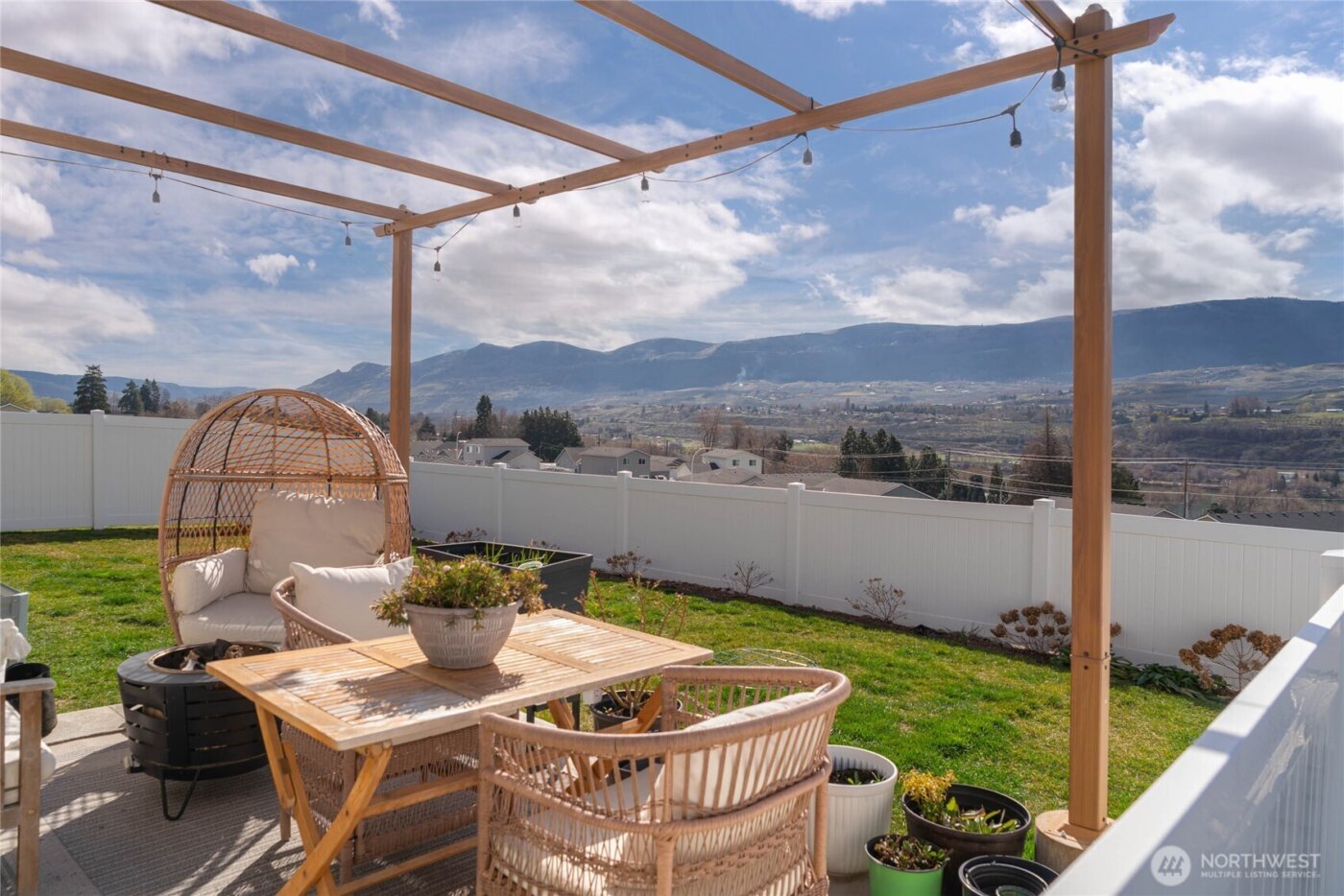 2276 SE Sage Brooke Road , East Wenatchee, WA 98802