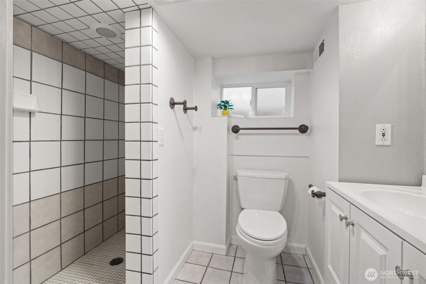 1021 N Anderson Street , Tacoma, WA 98406