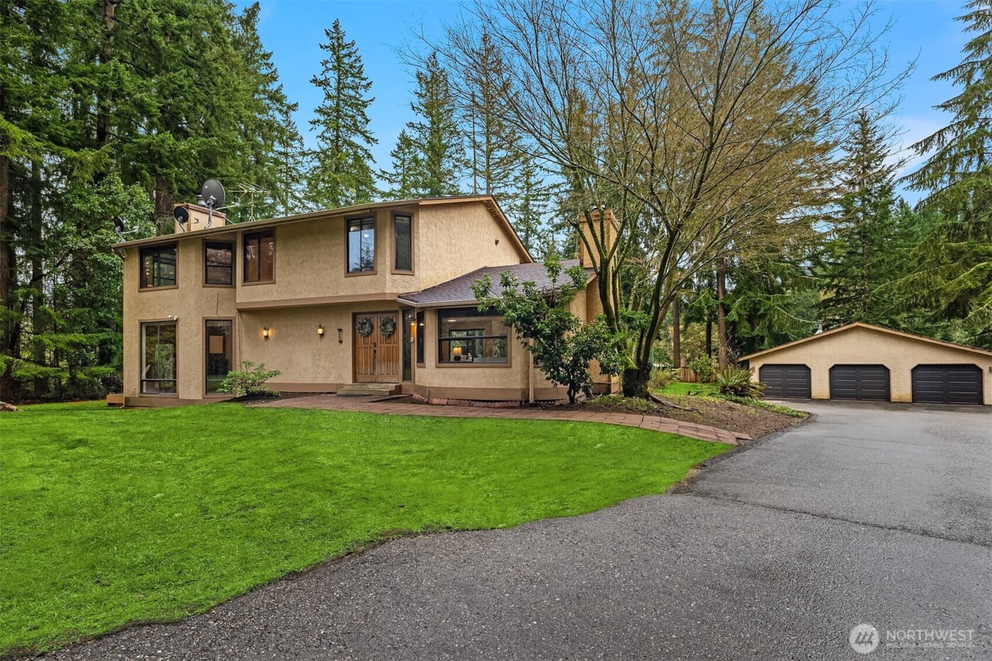 22223 NE 82nd Place , Redmond, WA 98053