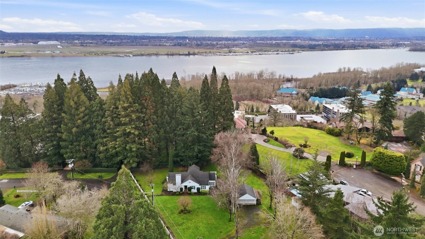 300 S Devine Road , Vancouver, WA 95030