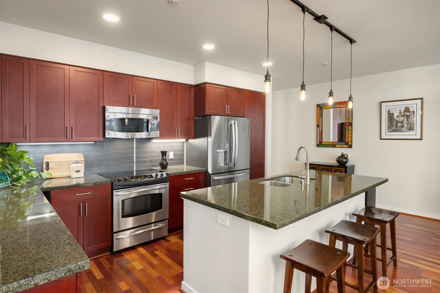 190 Harbor Square Loop NE #C330, Bainbridge Island, WA 98110