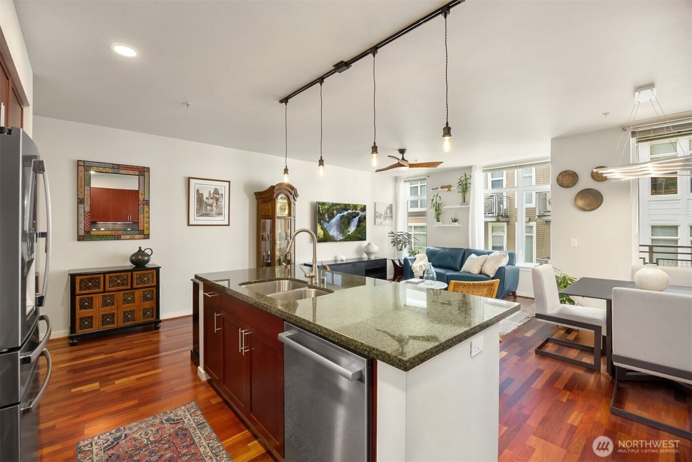 190 Harbor Square Loop NE #C330, Bainbridge Island, WA 98110