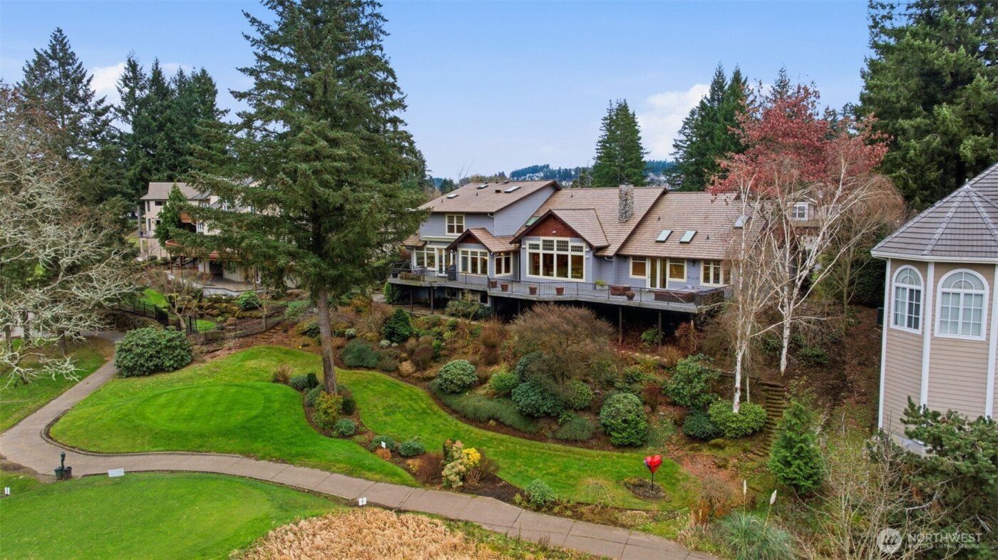 3135 NW Lacamas Drive , Camas, WA 98607