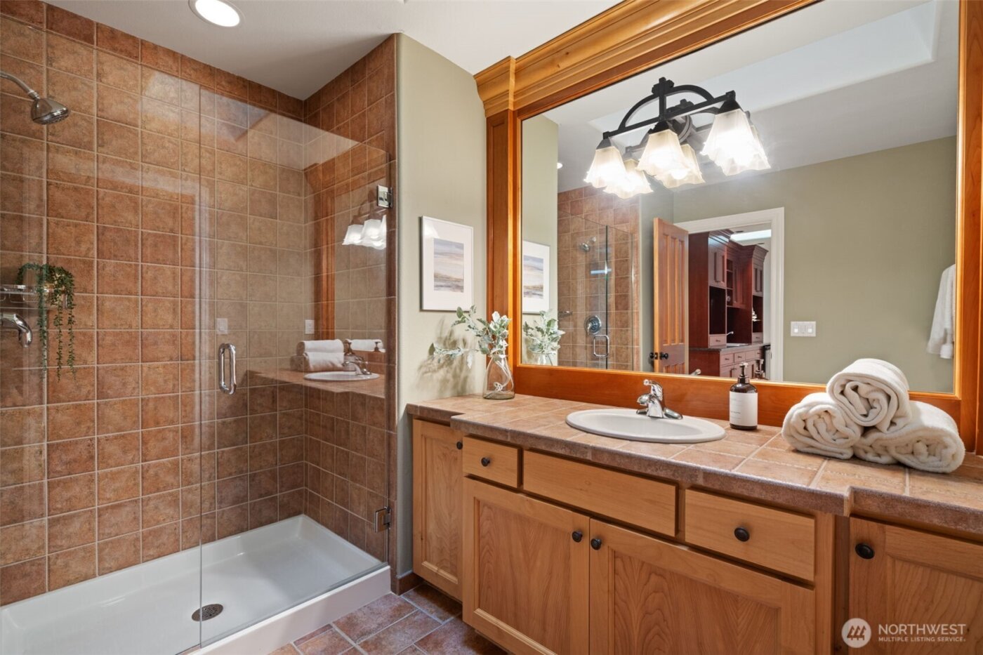 3135 NW Lacamas Drive , Camas, WA 98607