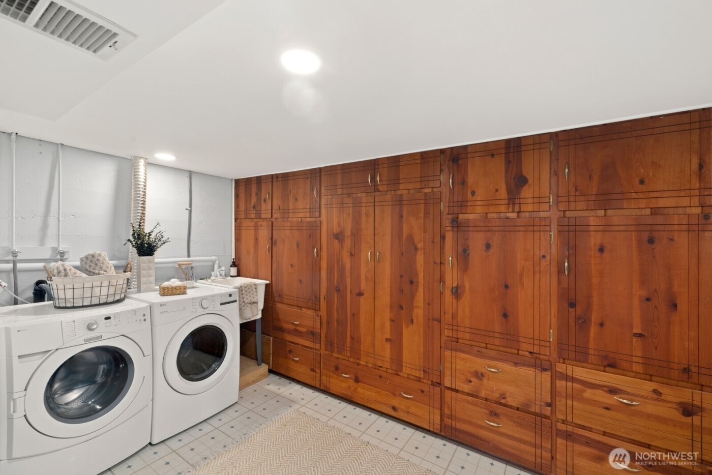 6251 Vassar Avenue NE, Seattle, WA 98115