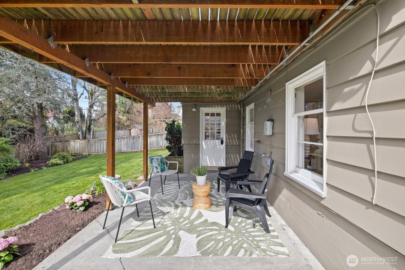 6251 Vassar Avenue NE, Seattle, WA 98115