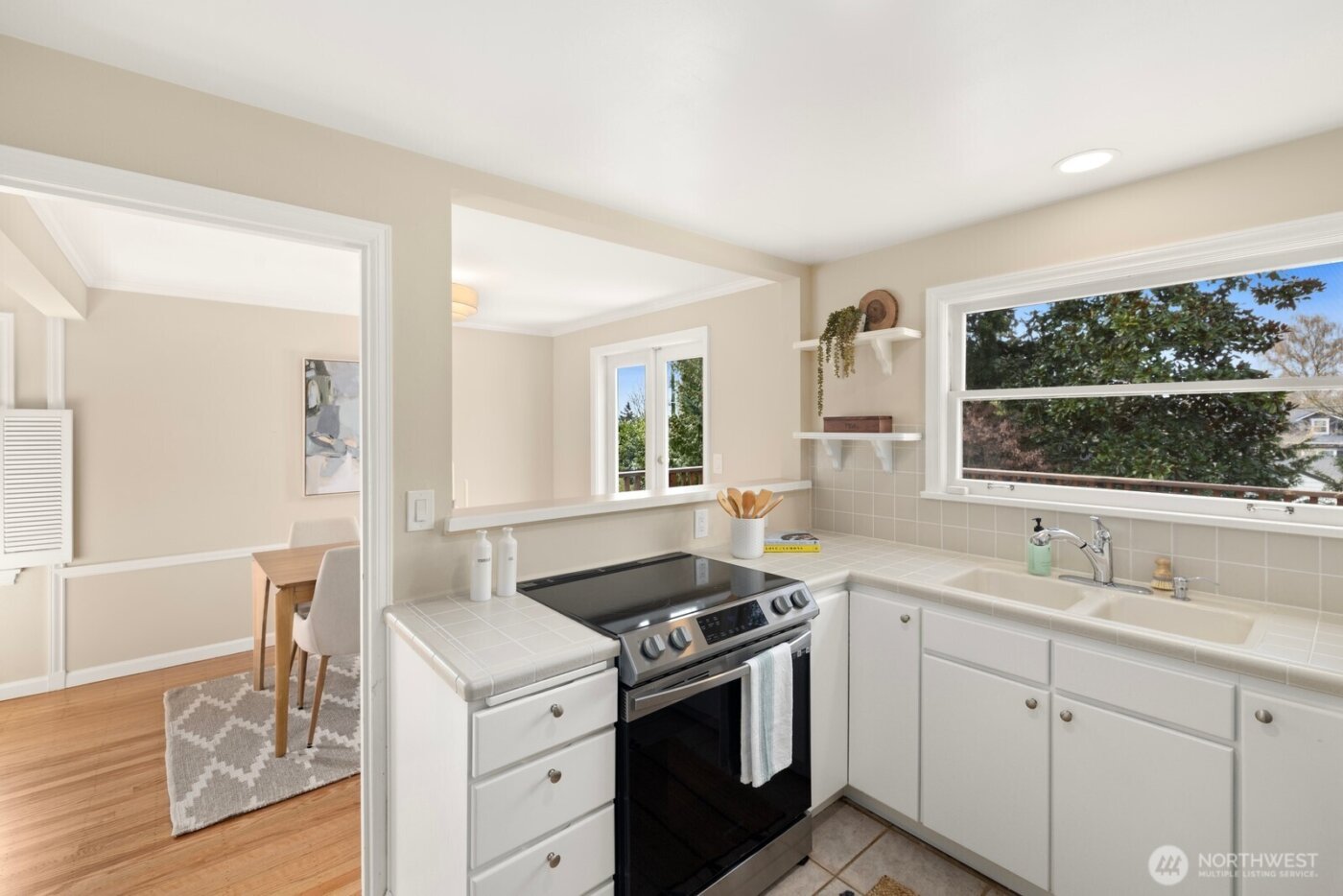 6251 Vassar Avenue NE, Seattle, WA 98115