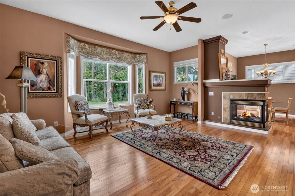 23915 NE Adiar Road , Redmond, WA 98053