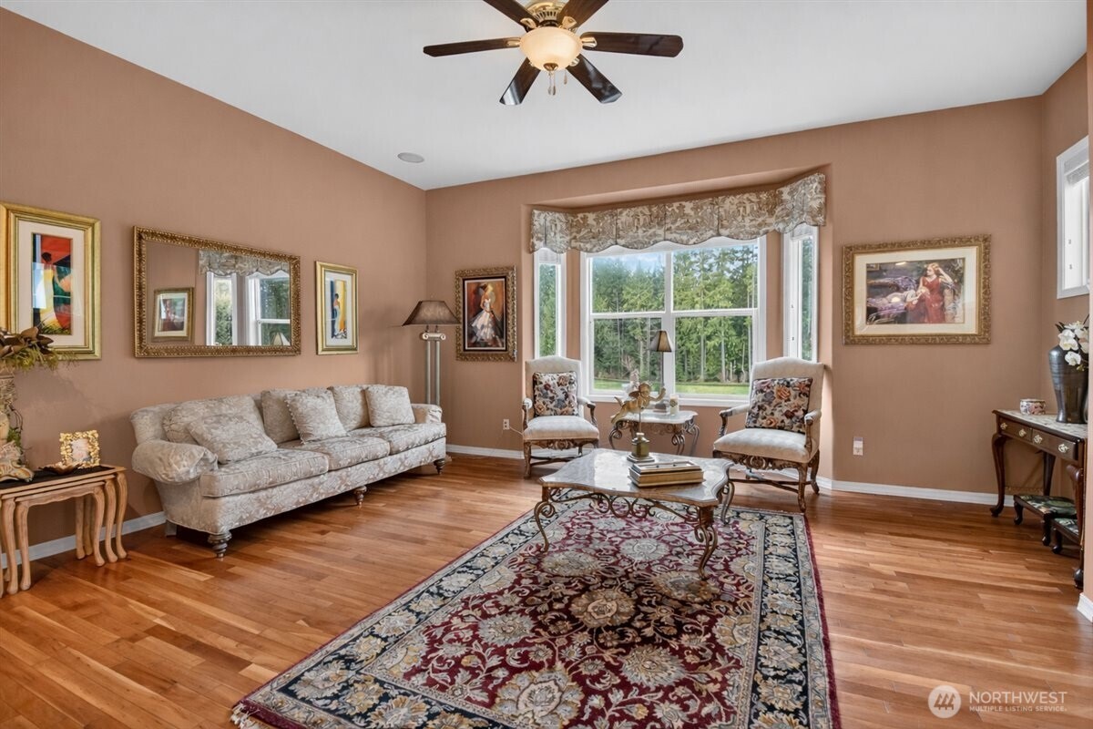 23915 NE Adiar Road , Redmond, WA 98053