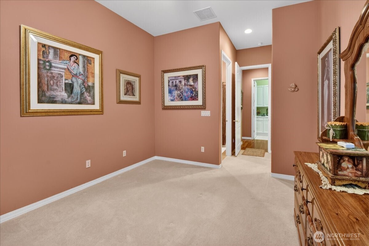 23915 NE Adiar Road , Redmond, WA 98053