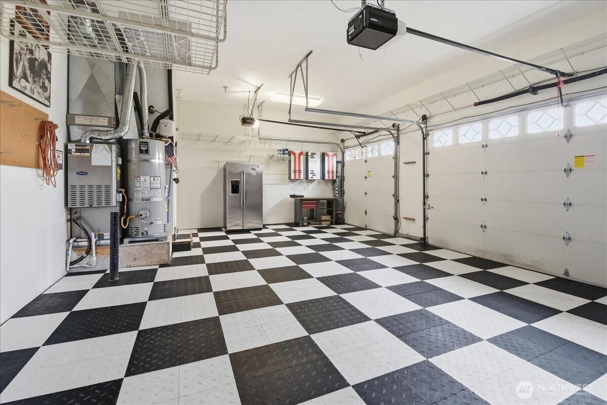 23915 NE Adiar Road , Redmond, WA 98053