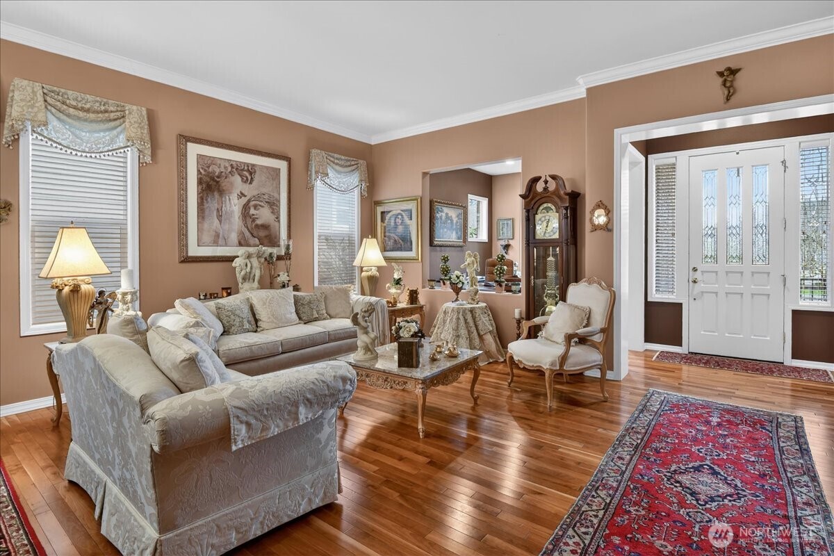 23915 NE Adiar Road , Redmond, WA 98053