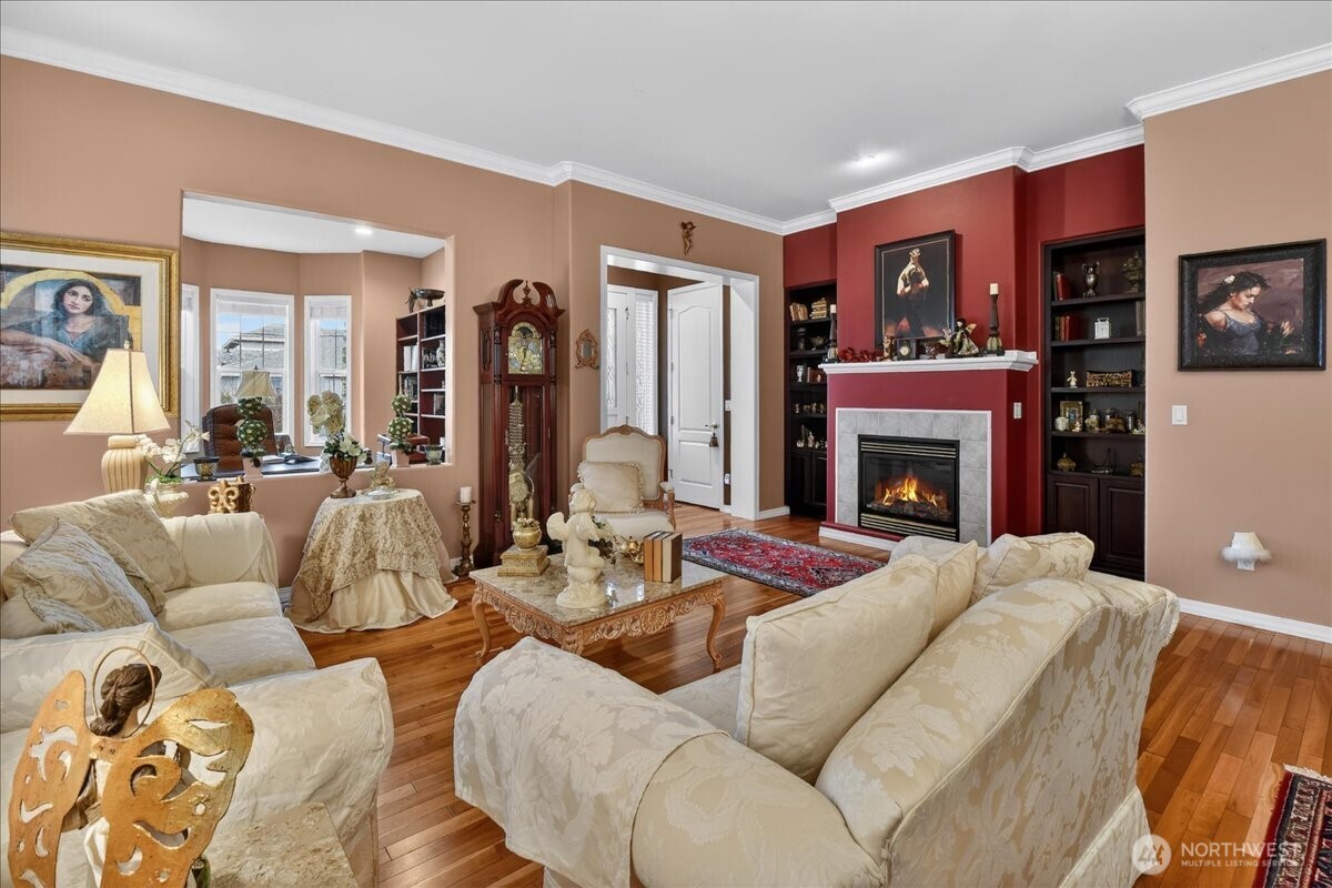 23915 NE Adiar Road , Redmond, WA 98053