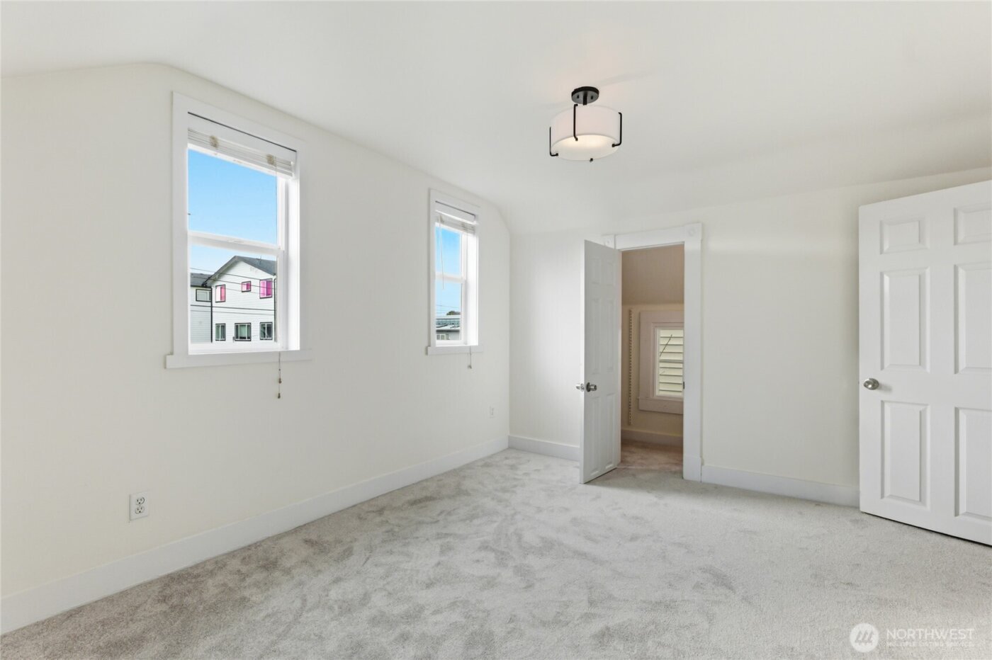 618 S Oakes Street , Tacoma, WA 98405