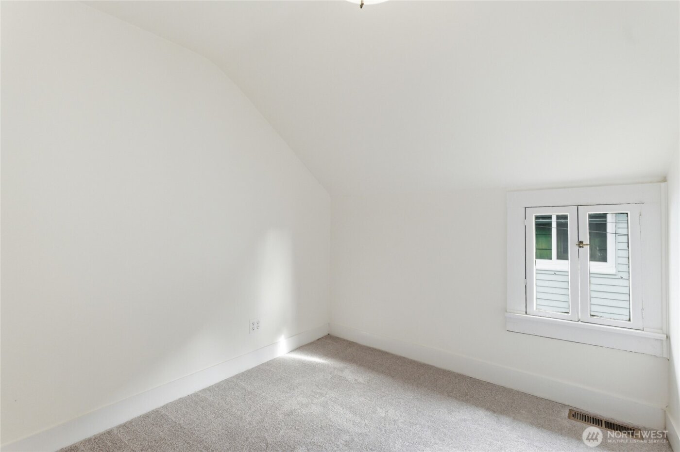 618 S Oakes Street , Tacoma, WA 98405