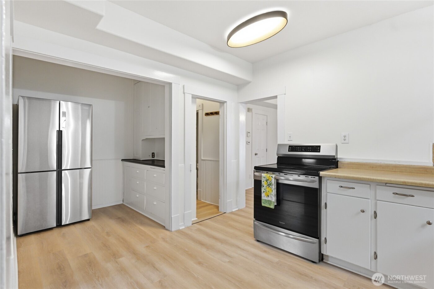 618 S Oakes Street , Tacoma, WA 98405