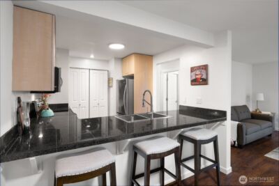 11307 NE 128th Street #G101, Kirkland, WA 98034 - Photo 17