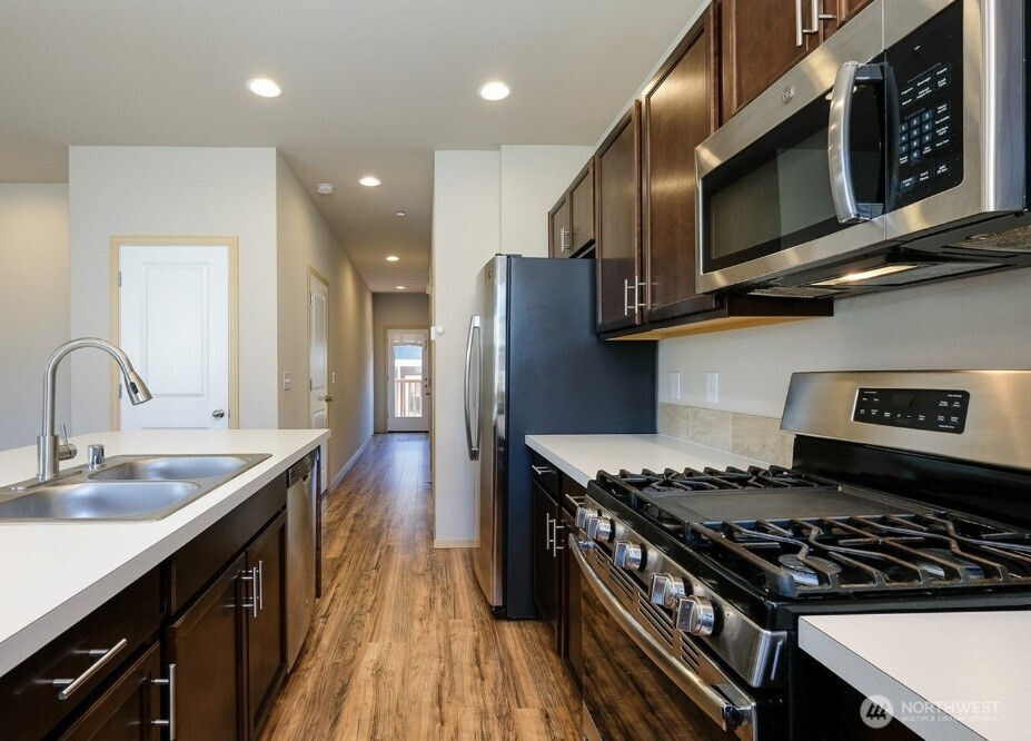 1033 Banyan Street , Bremerton, WA 98310