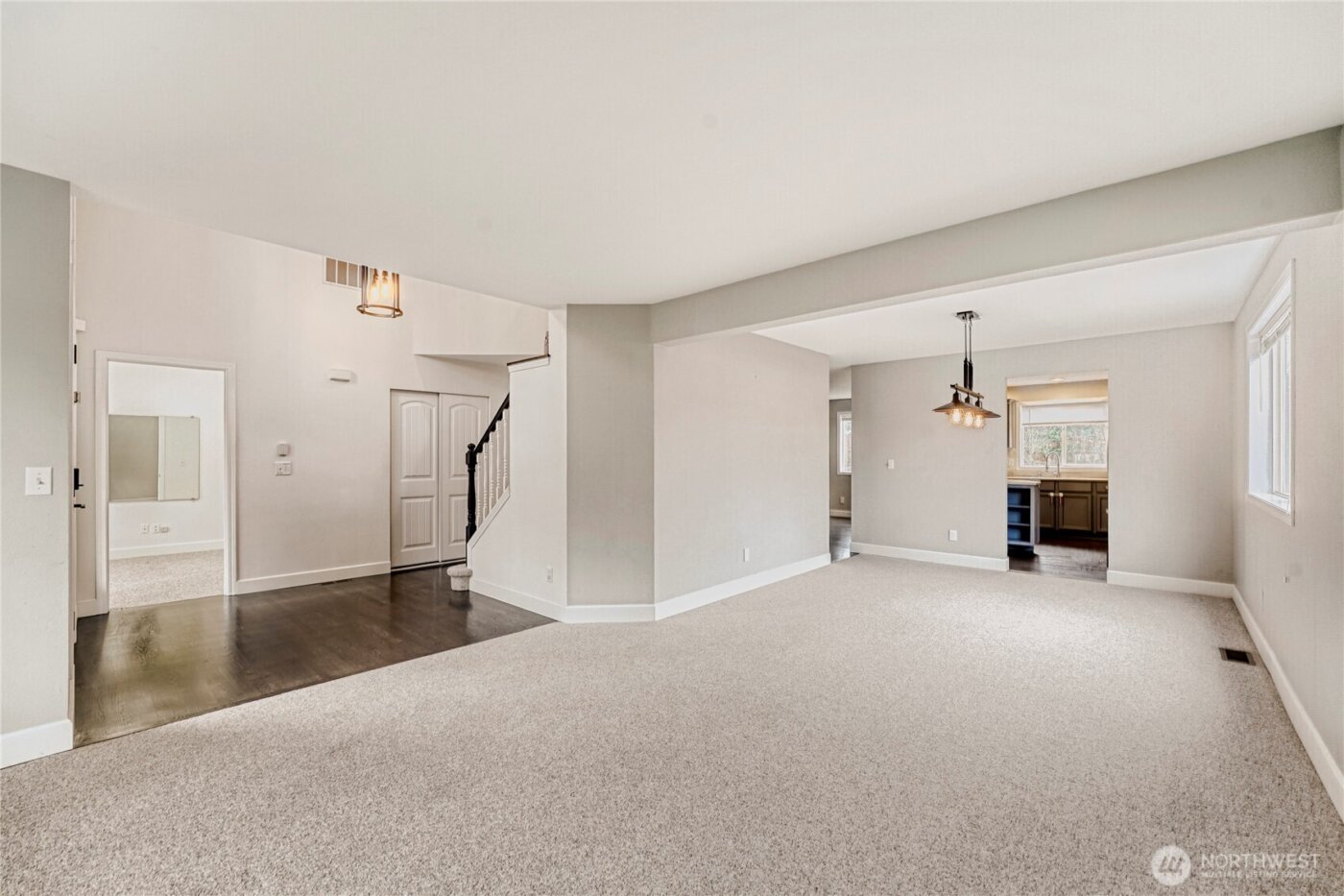 25403 Cumberland Way , Black Diamond, WA 98010