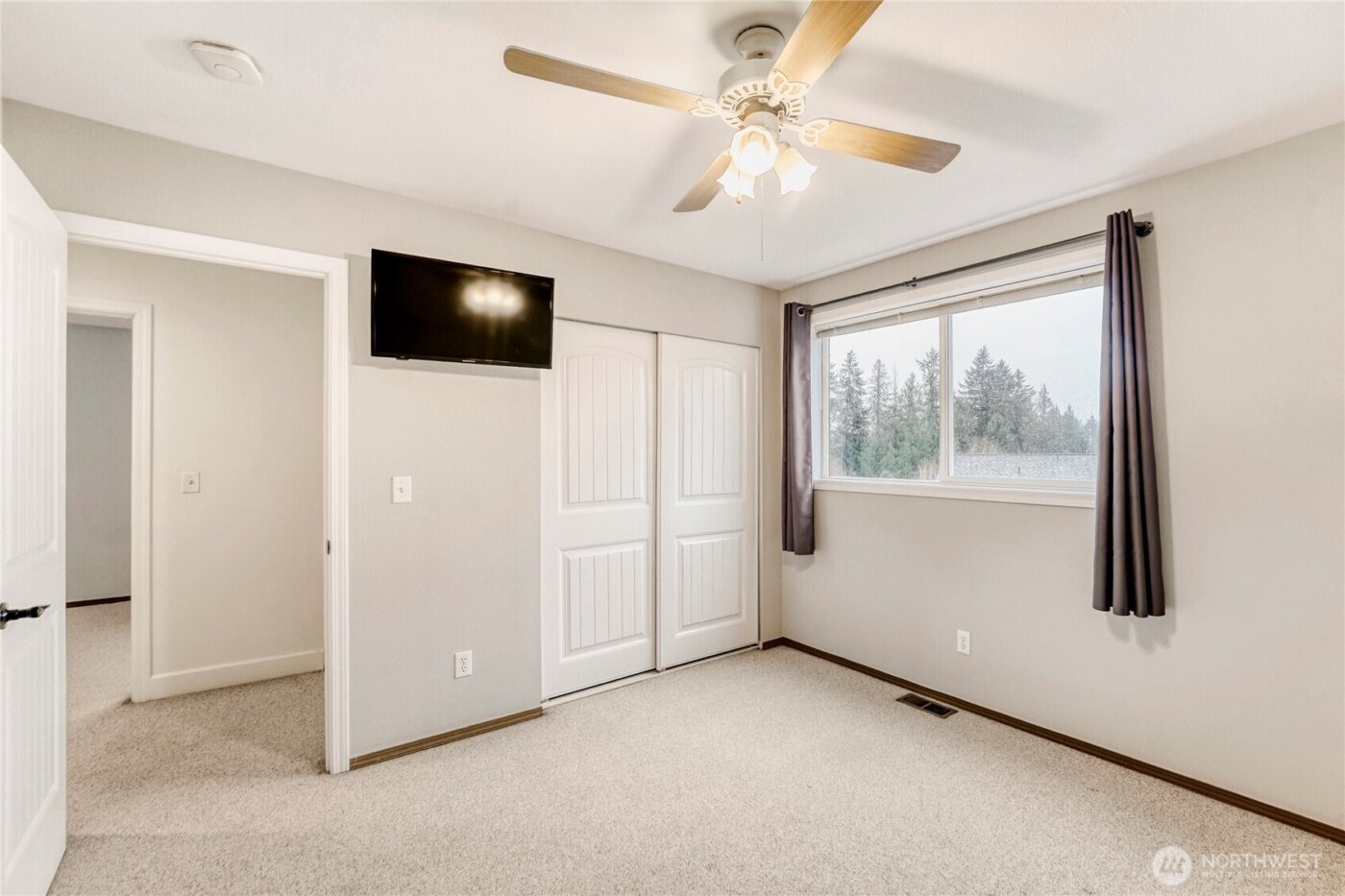 25403 Cumberland Way , Black Diamond, WA 98010