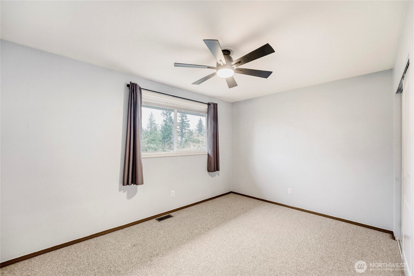 25403 Cumberland Way , Black Diamond, WA 98010