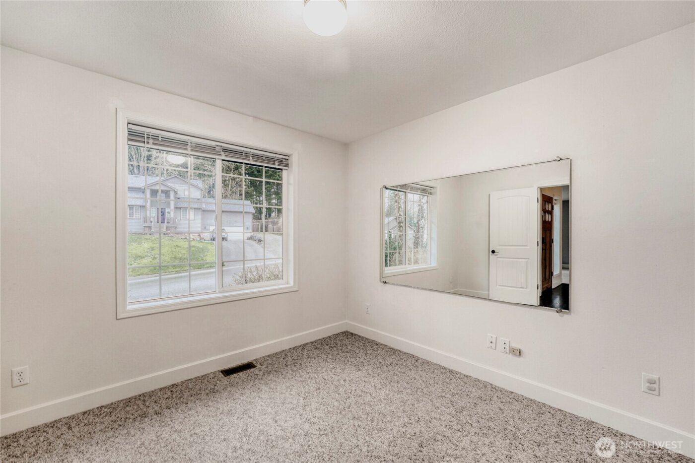 25403 Cumberland Way , Black Diamond, WA 98010