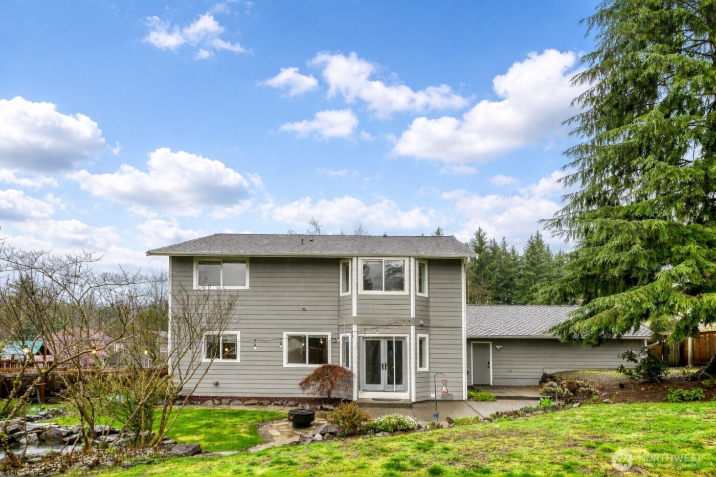 25403 Cumberland Way , Black Diamond, WA 98010