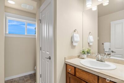 12211 168th Court NE, Redmond, WA 98052 - Photo 33