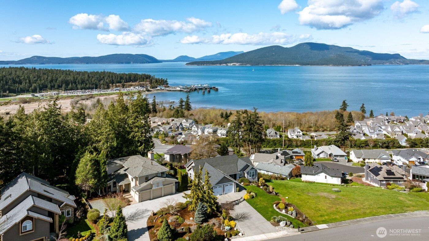 4612 Cypress Drive , Anacortes, WA 98221
