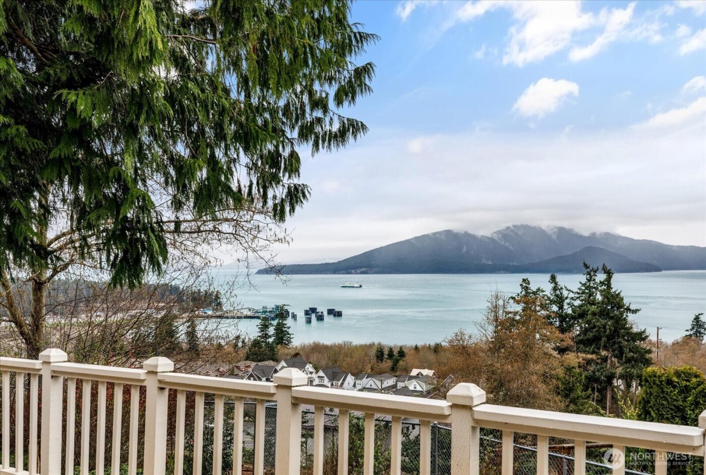 4612 Cypress Drive , Anacortes, WA 98221