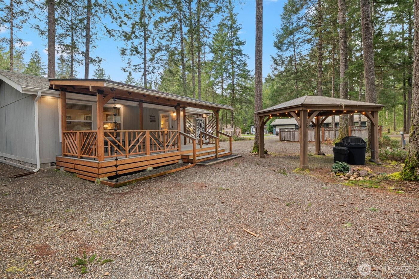 21 N Buckhorn Court , Hoodsport, WA 98548