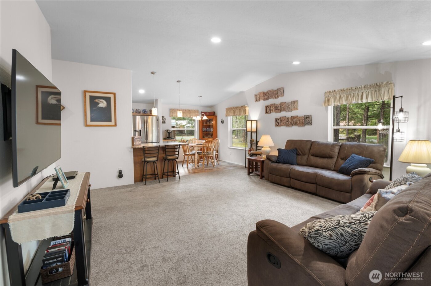 21 N Buckhorn Court , Hoodsport, WA 98548