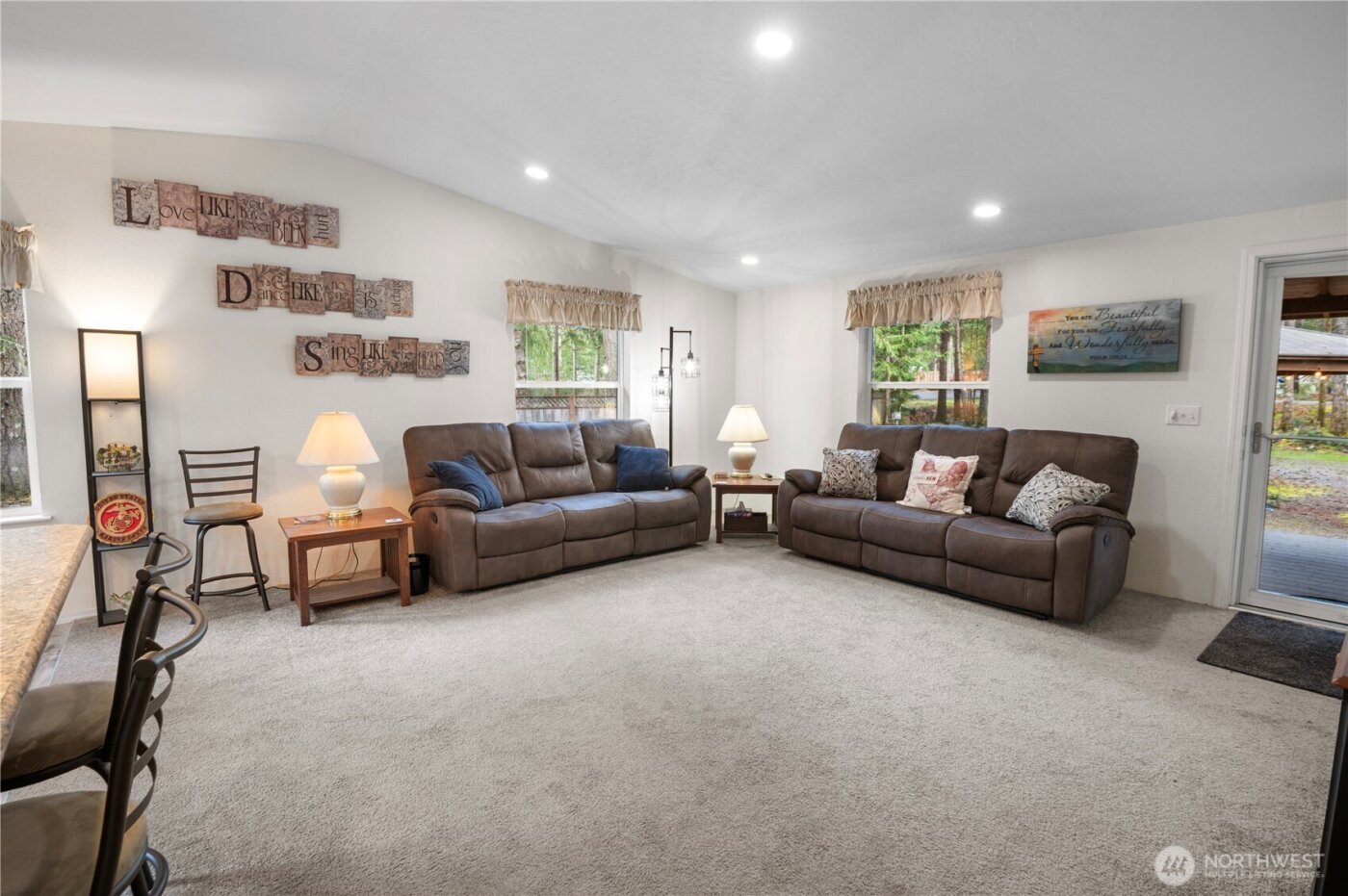 21 N Buckhorn Court , Hoodsport, WA 98548